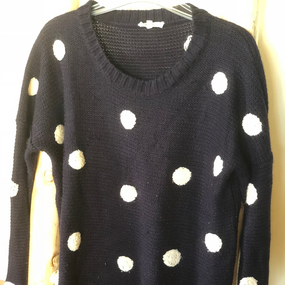 Thick comfy navy polka dot sweater - sz S